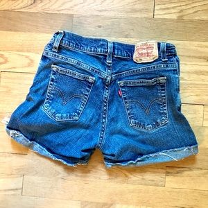 VINTAGE Levi high waist cut offs!